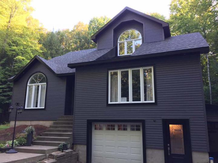 Pose de différents types de revêtements extérieurs, en neuf et en rénovation.